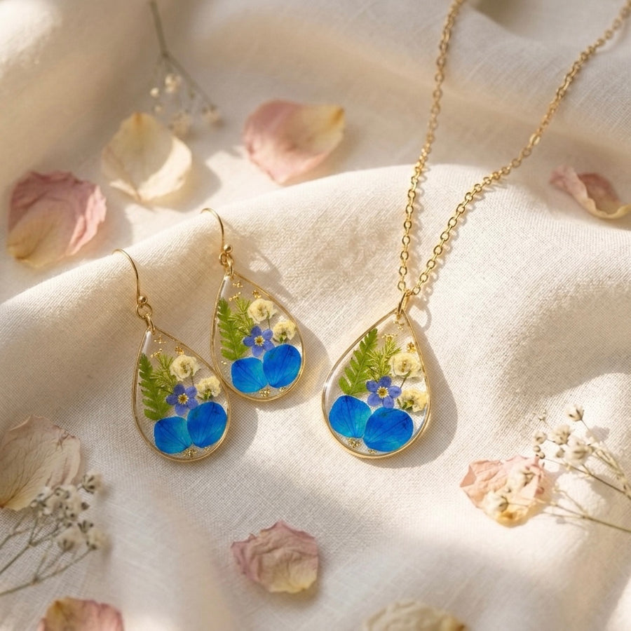 Petala Droplet Necklace